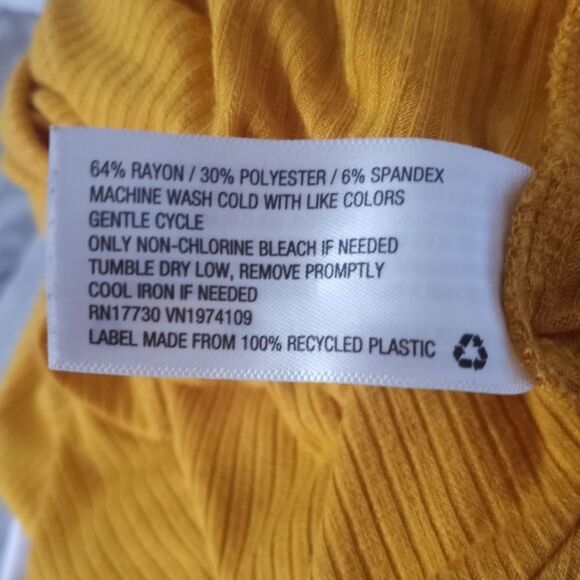 WILD FABLE MUSTARD YELLOW FAUX WRAP TOP SZ.S EUC - Picture 6 of 6